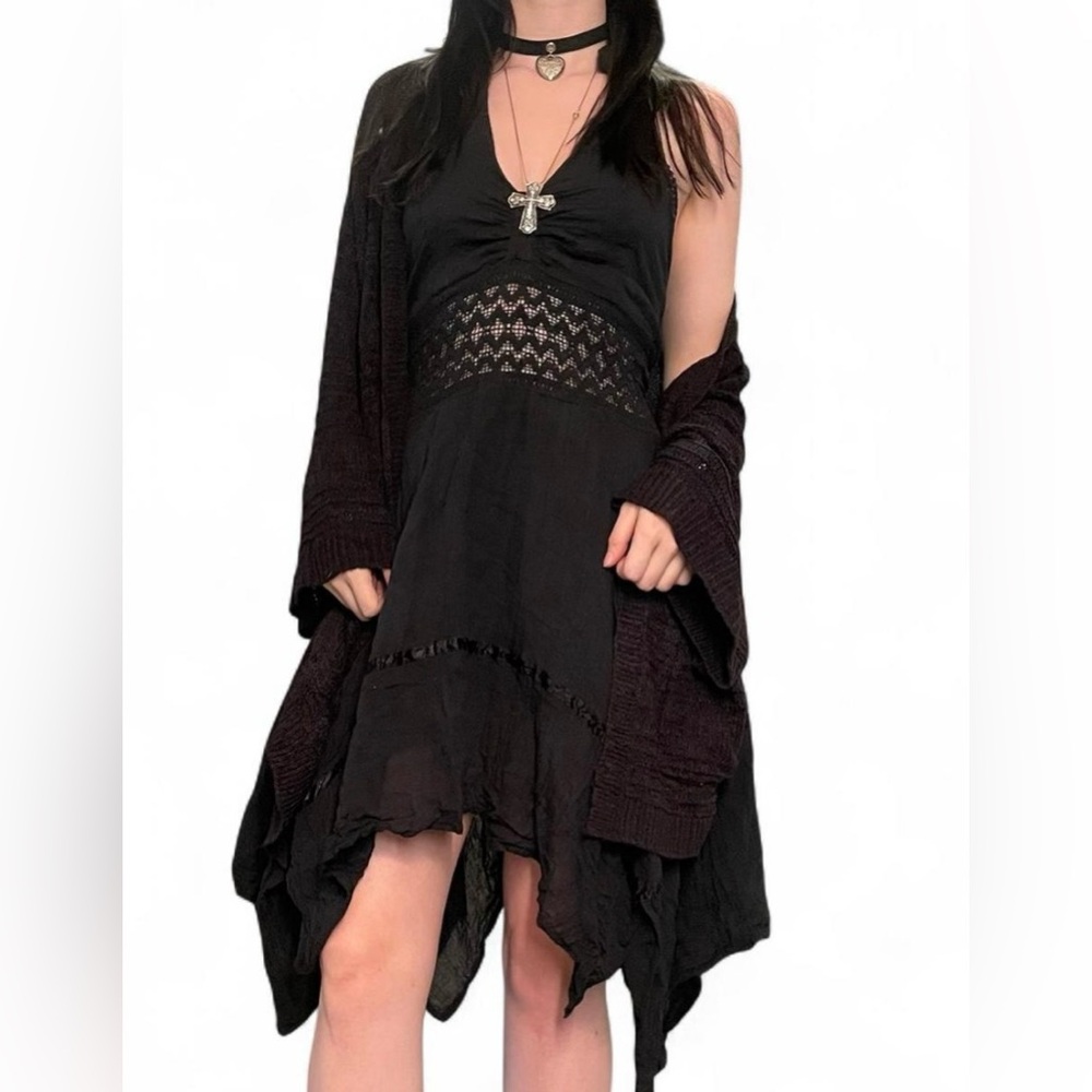SOLD ! 90s witchy black babydoll fairy crotchet halter dress w asymmetrical hem